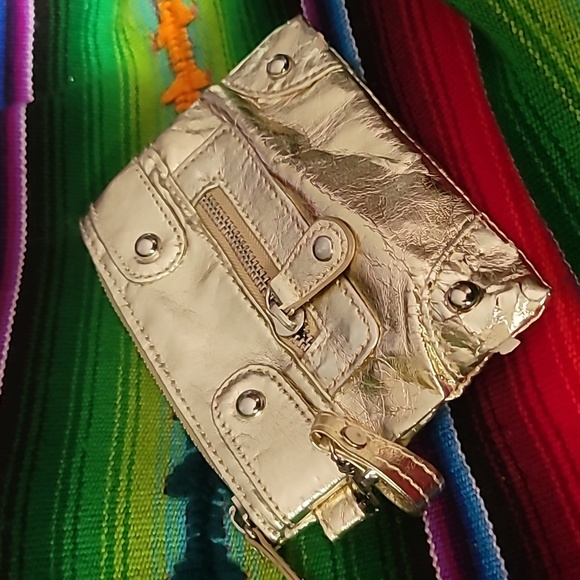 Gold mini wristlet - Picture 2 of 4